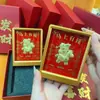Ouro Puro 999 Enfeites da Fortuna Feng Shui Pintura Decorativa Moldura de Foto de Metal 20Mg Ano do Zodíaco Presente de Venda para Conferência de Idosos