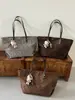Bolso de mano con estampado de leopardo estilo coreano inspirado en Instagram, bolso de hombro elegante para estudiantes, bolso tote casual y estiloso para el trabajo y el ocio