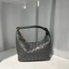 Bolsa de Almoço Mini de Alta Qualidade Nova para Primavera e Verão Bolsa Feminina Bolsa de Almoço Bolsa de Axila Bolsa Transversal Bolsa Tecida de Couro Genuíno