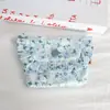 Linda Cartera de Tela Floral con Tapa abatible y Bordes Fruncidos, Bolsa Portátil de Gran Capacidad para Auriculares y Lápiz Labial para Niñas