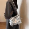Bolso Cubo Súper Caliente con Lazo para Mujer 2025 Nuevo Bolso de Hombro Versátil con Cadena Popular Bolso de Axila de Gama Alta