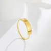 Versión coreana del anillo curvo de diseño geométrico con personalidad, estilo moderno y sencillo, de acero de titanio que no se decolora, venta al por mayor por fabricantes.