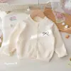 Pantalones casuales para niña, colección otoño 2026, pantalones de pierna ancha holgados a la moda, pantalones largos de rayas estilo coreano con flecos y ribete de encaje, modernos