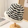 Sombrero de Pescador Rayado Blanco y Negro para Otoño e Invierno para Mujer, Sombrero de Cubo Casual Transpirable, Elegante Sombrero Cloche Tejido, Sombrero Cálido Artístico Versátil