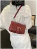 Fábrica de Origem de E-commerce Transfronteiriço 2026 Nova Bolsa de Axila Estilo Retro Garota Picante Bolsa Quadrada Pequena Texturizada Bolsa de Ombro Único Transversal