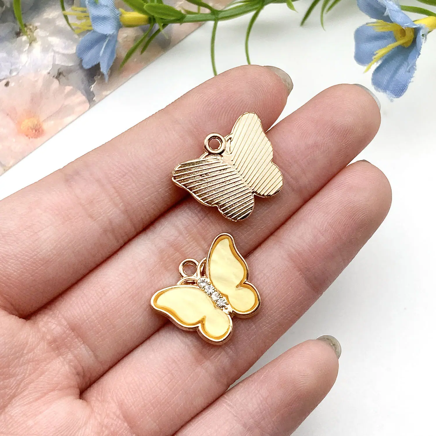 22991-X-黄色亚克力锌合金点钻蝴蝶18x15mm-1.