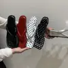 Chanclas para exteriores muy elegantes, versátiles, únicas, de nicho, nuevo modelo verano 2025, de suela gruesa, que aumentan la altura, sandalias de playa para exteriores
