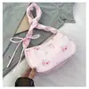 Bolsa Feminina de Design Nicho Nova Tendência Plissada Cordão Alça de Ombro Floral Bolsa de Mão Moderna Versátil Ombro Único Axila
