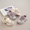 Zapatos para Niñas, Zapatos Deportivos Transpirables de Malla, Suelas Suaves, Nuevos Zapatos Infantiles Primavera y Verano 2026, Zapatos Ligeros Estilo Papá para Niñas Pequeñas, Modernos