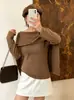 Top de punto tipo chal de dos piezas falso para mujer talla grande, colección otoño 2026, elegante top de un solo hombro para mujeres con curvas