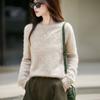 Suéter de Lã Plush de Gola Redonda de Linha Única Pronta para Vestir para Mulheres no Outono e Inverno Novo Suéter de Base de Caxemira de Estilo Preguiçoso Solto para Mulheres