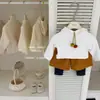 ¡El Tono Naranja Energético Le En Baby! Conjunto Original de Sudadera con Capucha de Forro Polar Doble Cara Autocalentable y Pantalones Bootcut para Niñas Otoño/Invierno