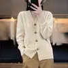 2026 Novo Versátil Primavera e Outono Padrão de Coração Moda Cor Sólida Malha Solta Cardigan Suéter Casaco Estiloso Top para Mulheres