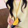 Acessórios de moda côncavos simples Macaron bolsa de pescoço mini design requintado mini bolsa de crescente colar