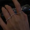 Anillo brillante con cadena de diamantes, diseño de nicho, ligero, lujoso, exquisito, combina con todo, pequeño, moderno, estilo frío.