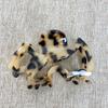 Corea del Sur Ácido Acético Pinza para Pelo de Perro Simple Linda Pinza con Estampado de Leopardo Parte Trasera Hueca Pinza Tiburón para el Pelo Accesorios para el Cabello
