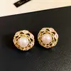 Brincos de tarraxa flor de zircônia redonda com pérola, estilo vintage francês, brincos de luxo leve e com sensação de alta qualidade