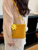 Bolsa Feminina Transfronteiriça Grande Capacidade Bolsa de Ombro Único Bolsa Tote Feminina para Férias na Praia Henggeng Novo Estilo Versátil para o Dia a Dia Bolsa Quadrada Pequena