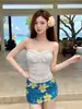 Nuevo Conjunto de Bikini Sexy de Tres Piezas para Mujer 2026, Estilo Strapless con Lazos, Falda Floral que Cubre las Caderas, Vacaciones de Verano al por Mayor