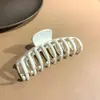 Grampo de Cabelo Mais Vendido da Amazon Pegador Grande Clipe Quilha Clipe de Garra para Parte de Trás da Cabeça Acessórios de Cabelo Estilo Coreano Clipe de Tubarão Atacado