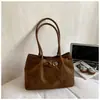 Moda transfronteriza retro bolsa grande para mujer nueva elegante cepillada bolsa de mano para el día a día gran capacidad al hombro bandolera individual de moda