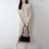 Vestido de punto de lana pura con cuello redondo y botones de perla para mujer, otoño e invierno, elegante, holgado, corte recto, vestido midi hasta la rodilla