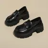 Zapatos de Cuero Pequeños de Suela Gruesa 2026 Piel Suave Mocasines para Mujer JK Versátiles Nuevo Estilo Primavera/Otoño Estilo Británico Slip-on Zapatos Individuales de Suela Blanda