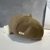 Boina de Lana para Mujer, Primavera y Otoño, Negra con Letras de Moda Versátil, Boina de Pintor, Sombrero de Calabaza Tridimensional Elegante
