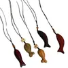 Novo colar pingente de peixe de sândalo estilo chinês para mulheres, corrente de suéter estilo étnico vintage, acessório longo de design de nicho