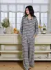 (Bunai VIP) Conjunto de pijama de três peças com design original para outono e inverno, com mangas compridas e calças compridas, moderno para mulheres, pode ser usado fora de casa