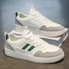 2026 Sapatos Brancos Esportivos Respiráveis Versáteis Modernos Tênis Casuais Tênis Esportivos para Estudantes Sapatos Masculinos Modernos