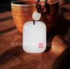 Suministro de transmisión en vivo Xinjiang Golden Jade colgante de marca de seguridad oveja grasa jade blanco hebilla de seguridad colgante Guanyin Buda collar