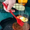 Set de Herramientas para Parrilla BBQ Acero Inoxidable 410 4 Piezas | Pinzas de Tijera Brocha para Barnizar Botella de Condimentos | Negro Rojo | Multifuncional | Abrebotellas | Grado Alimenticio | Kit Profesional para BBQ para Restaurante Churrasquería Hogar