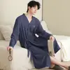 Pijama de algodón puro de doble capa para hombre para otoño e invierno, bata casual de manga larga, talla grande, de longitud media, para hombres jóvenes