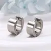Moda Japonesa y Coreana Hebilla de Oreja Versátil de Acero Inoxidable Moda Europea y Americana Aro de Oreja para Hombres y Mujeres Hebilla de Oreja Personalizada de Estilo Ligero y Simple con Anillo Colgante