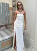Moda de Verano Europea y Americana Espalda Descubierta Temperamento Ropa para Mujer Fruncido Chica Atrevida Adelgazante Sexy Sin Tirantes Abertura Lateral Vestido Transfronterizo