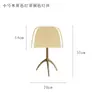 Lámpara de mesa de casa modelo, lámpara creativa, lámpara de pie simple y nueva para estudio, lámpara de pie negra, estilo chino para dormitorio y sala de estar
