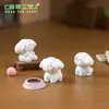 Miniatura de Perro Blanco Lindo en Forma de Corazón, Accesorios de Decoración para Casa de Muñecas DIY, Adornos Pequeños para Coche y Escritorio