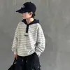 Roupas de Outono para Meninos Moletom Listrado 2026 Novo Estilo Primavera e Outono Top para Crianças Médias e Grandes Moletom com Capuz Estiloso e Legal para Meninos