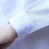 Camisa Blanca y Negra de Primavera para Hombre de Manga Larga Estilo Coreano Ajustada Juvenil Casual Camisa de Color Sólido Moderna y Guapa para Hombre