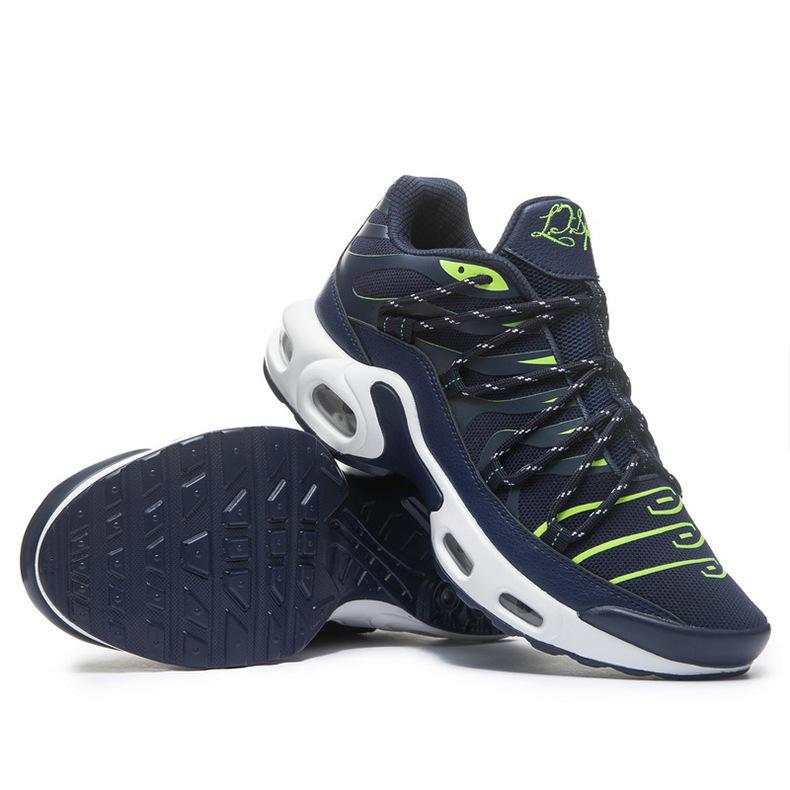 男鞋大码飞织运动鞋透气