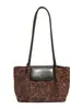 Bolso tote de gamuza vintage para mujer, bolso de hombro versátil de alta gama para el día a día, bolso de mano casual simple de gran capacidad