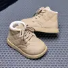Botas de Couro Infantis 2026 Outono e Inverno Estilo Coreano Simples Botas de Algodão Forradas com Lã para Meninas e Meninos Botas Curtas Quentes em Estoque