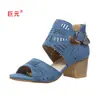 2026 Juyuan Spot Nuevos Zapatos de Mujer Dropshipping Comercio Exterior Europeo y Americano Tallas Grandes Moda Láser Europea y Americana Tacón Bajo Grueso