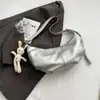 Bolsa Feminina Cougar com Senso de Design de Moda 2024 Nova Vintage Bolsa de Macarrão Macio Bolinho Bolsa de Ombro Casual para o Dia a Dia Bolsa Transversal