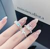 Anillo de Luna y Mariposa de Lujo Ligero de Nicho Suave para Mujer, Temperamento Versátil, Anillo Abierto Ajustable para Dedo Índice, Anillo de Celebridad de Internet