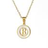 Collar de acero inoxidable con 26 letras en inglés, cadena de clavícula de acero de titanio dorado, diseño hueco redondo, nuevo y a la moda, venta al por mayor para mujer
