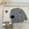 Casaco Cardigan de Tricô Infantil, Novo Estilo Primavera e Outono, Suéter de Manga Longa para Bebês e Crianças Pequenas, Peça Superior Estilosa Estilo Coreano para Meninos e Meninas