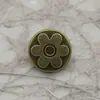 Botão de Pressão Metálico Redondo com Flor de 15mm Acessório para Roupa Jeans Fecho de Pressão Botão de Pressão Retro Desgastado