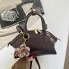 Nuevo Bolso Retro de Concha de Terciopelo Mate Otoño/Invierno 2026 para Mujer Estilo Coreano Bolso de Hombro Único Cruzado Bolso de Mano Versátil de Moda